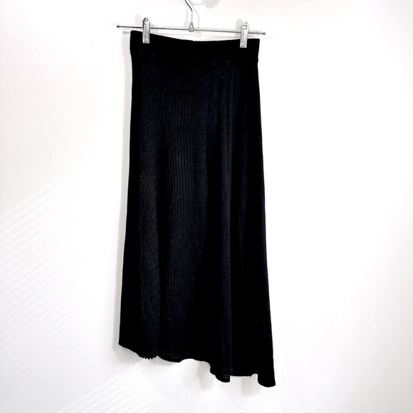 NWT Bishop + Young Black Ribbed Pleated Asymmetrical Midi Skirt Size Small - Picture 15 of 15